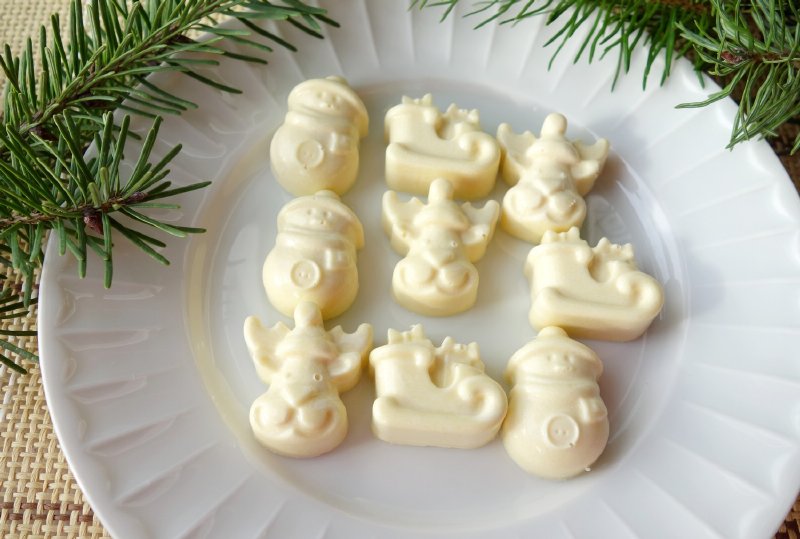 Φόρμα σιλικόνης για σοκολάτα με χριστουγεννιάτικα σχέδια (χιονάνθρωπος, τάρανδος και έλκηθρο).