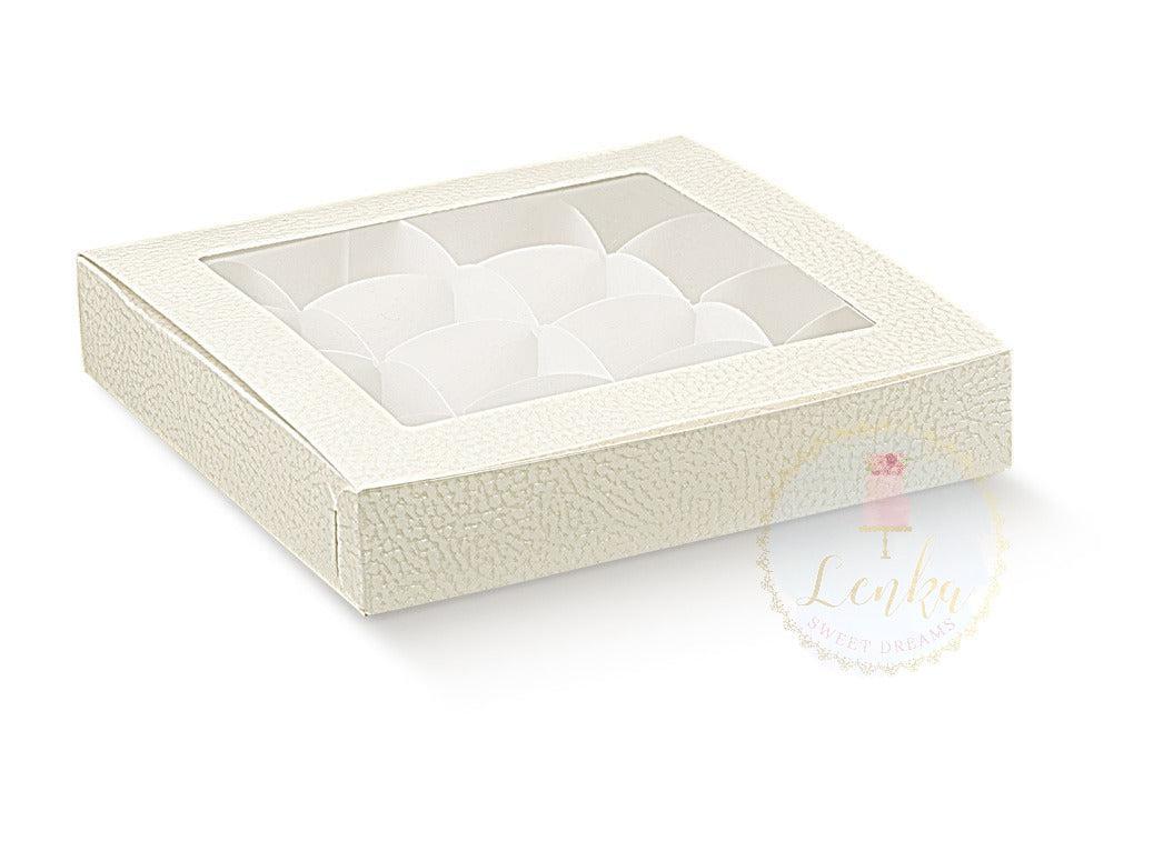 Κουτί πολυτελείας (λευκό δέρμα) με παράθυρο και λευκό ένθετο. - Lenka Sweet Dreams