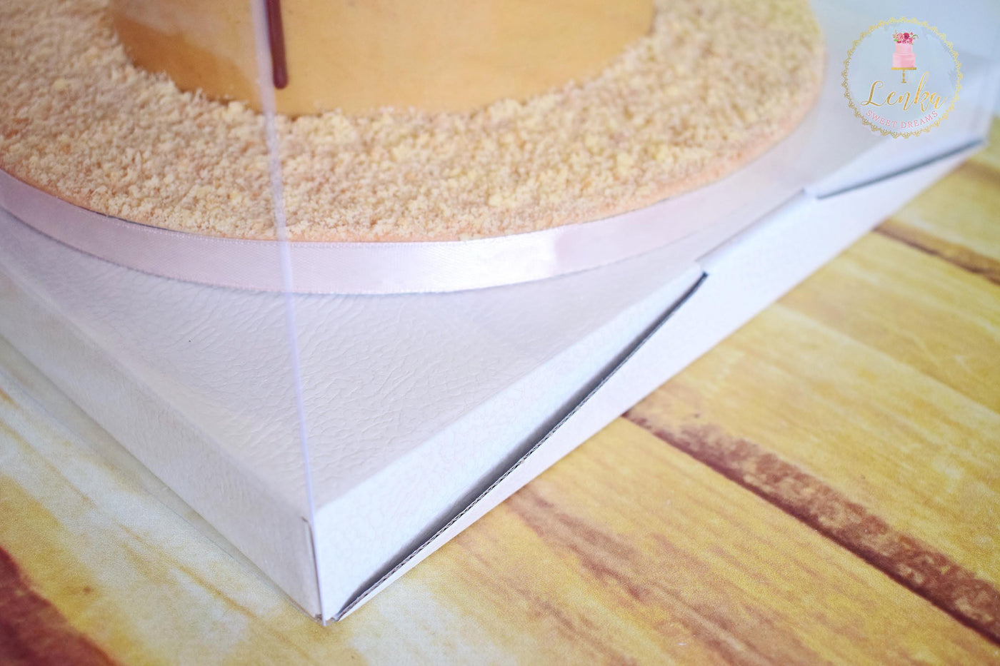 Κουτί τούρτας διάφανο με βάση λευκό δέρμα 30x30x30 εκ. - Lenka Sweet Dreams